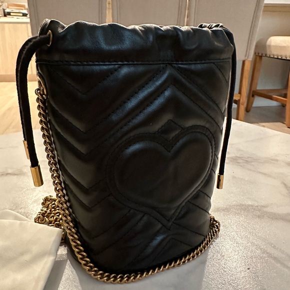 NEW GUCCI GG Marmont mini bucket bag - Picture 4 of 15